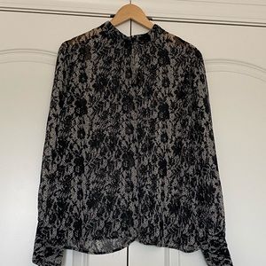 Who What Wear black and cream blouse 🖤🤍